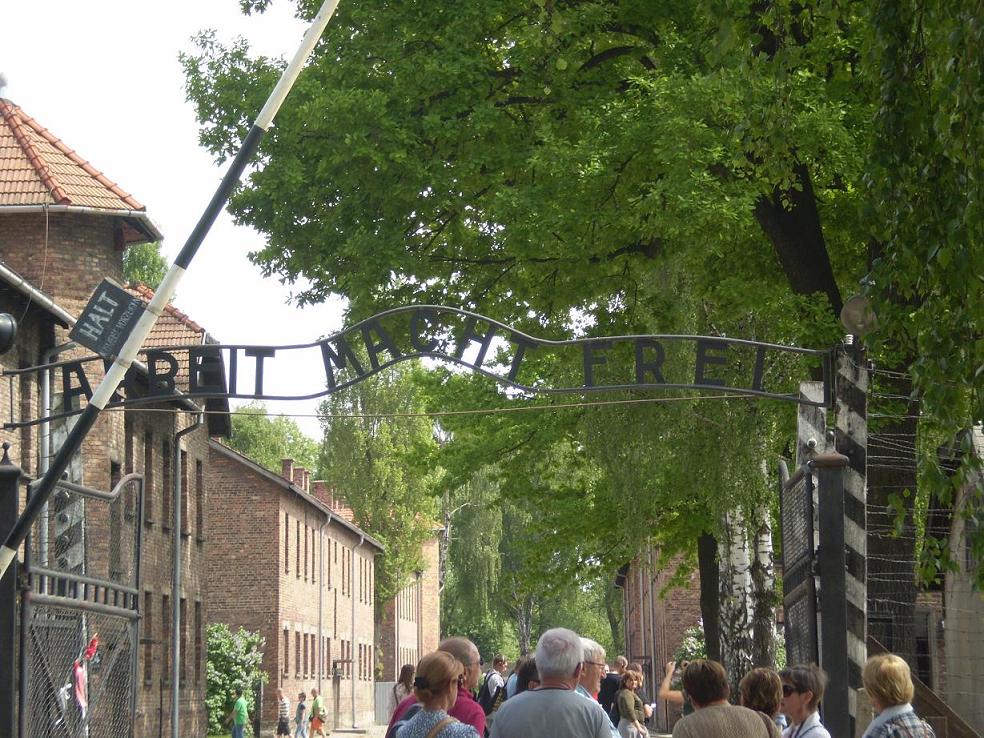 Auschwitz 04.jpg